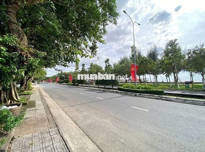 Bán đất + mặt bằng kinh doanh đang cho thuê 217m2 1 tỷ 050 triệu