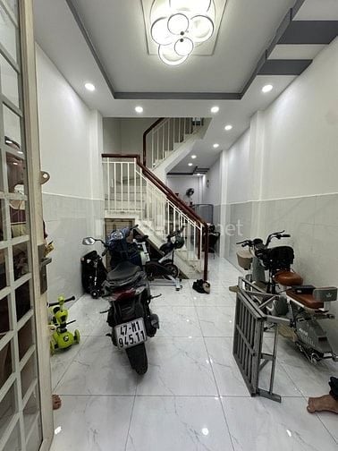 Cần bán gấp nhà quận5.  Để đi định cư nướcx ngoài 