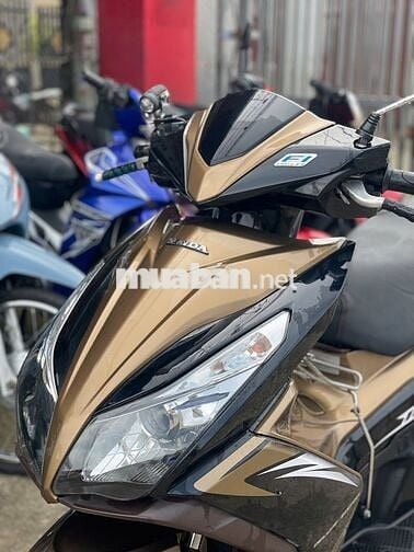 Xe máy Honda Air Blade Deluxe Edition 2013