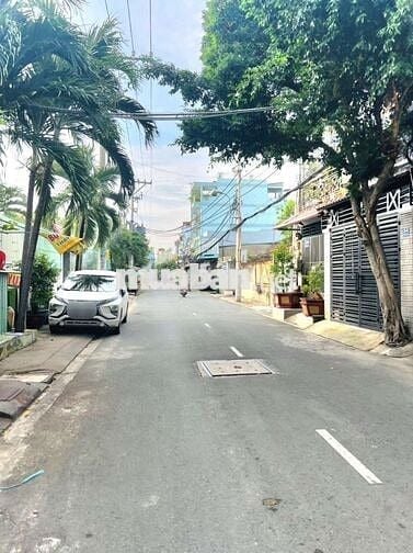 Bán nhà mặt tiền 95M2, 5×19M, CN đủ, sổ vuông A4, sang tên ngay.