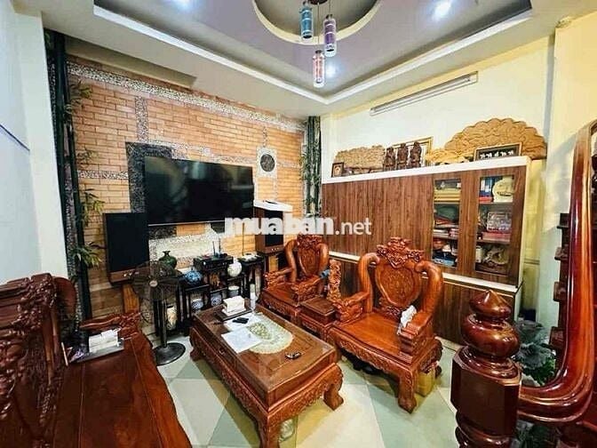 Siêu Phẩm Trần Quốc Hoàn – Phân Lô – Vỉa Hè – Ô Tô Vào Nhà