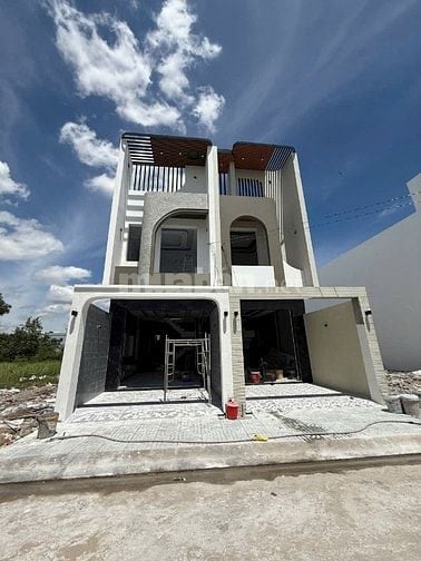 CHÍNH CHỦ CẦN BÁN GẤP NHÀ GẦN CHỢ BÌNH CHÁNH - 700TR NHẬN NHÀ