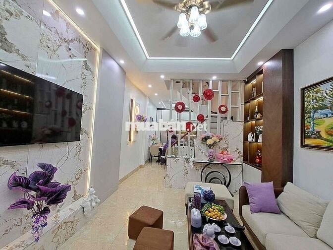 Bán nhà Láng Hạ 35m2 chỉ 7.4 tỷ Đống Đa