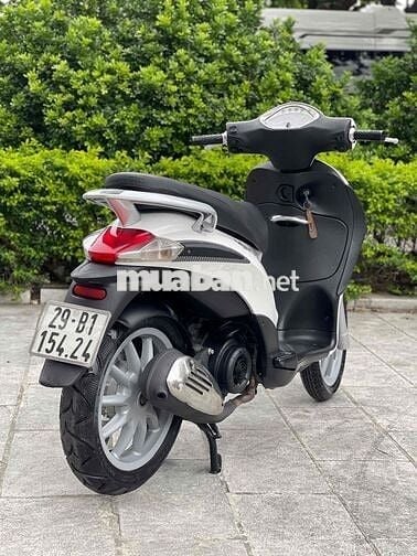 Liberty 125 ie 2012 màu trắng xe như mới