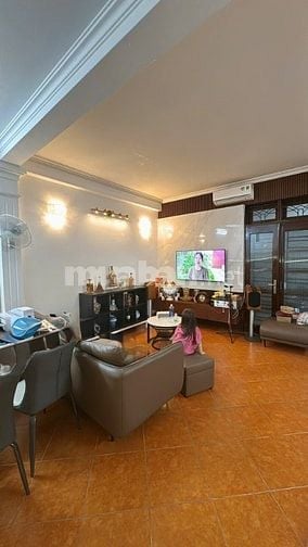 Bán nhà phố Võ Thị Sáu 50m2, phân lô, có vỉa hè, ô tô tránh. 19 tỷ