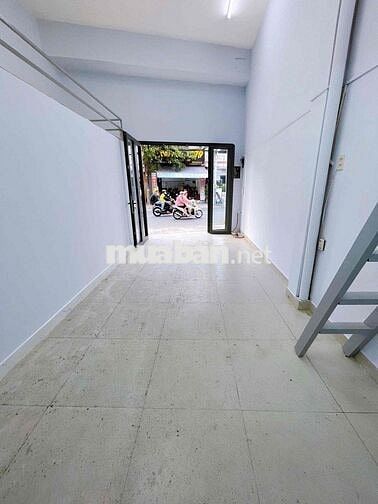 Mặt bằng kinh doanh mặt tiền đường lớn Thoại Ngọc Hầu - Tân Phú