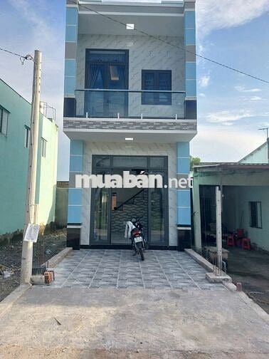 BÁN NHÀ: Mặt tiền Suối Lội 3PN + 1PK + 2WC - SHR