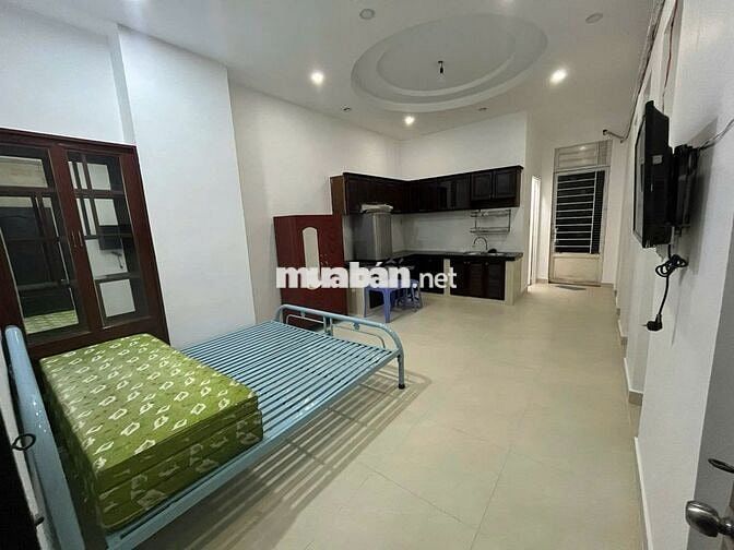 CHO THUÊ PHÒNG 50M2 (PHÒNG TẦNG TRỆT BAO GỒM SÂN SAU),P.22, BÌNH THẠNH
