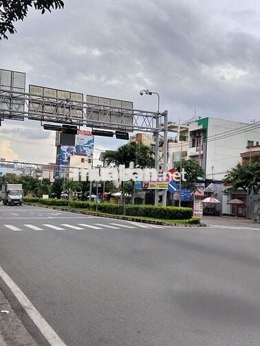 HÀNG HIẾM. NGAY CHỢ CẦU. NGANG 5*26M. CHỈ 5.5 TỶ