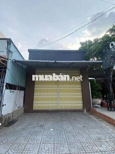 Cần bán gấp căn nhà cấp 4 ở Đ. Tân Hiệp 17, Hóc Môn 87m2 SHR giá 835tr