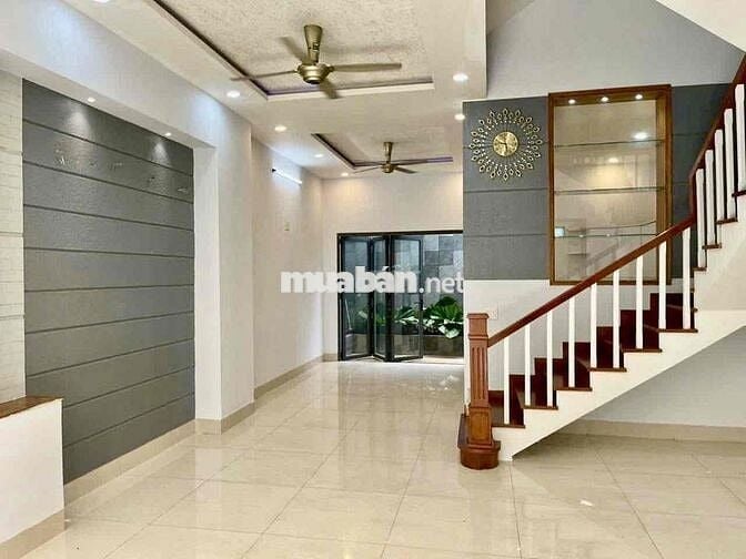 Biệt Thự Mini giáp EAON Tân Phú 3Lầu 6PN đường lớn.