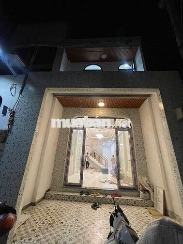 NHÀ 2 TẦNG ĐẸP MỚI TOANH (3,1m x 16m) BTĐ B TÂN GẦN NGÃ TƯ 4 XÃ