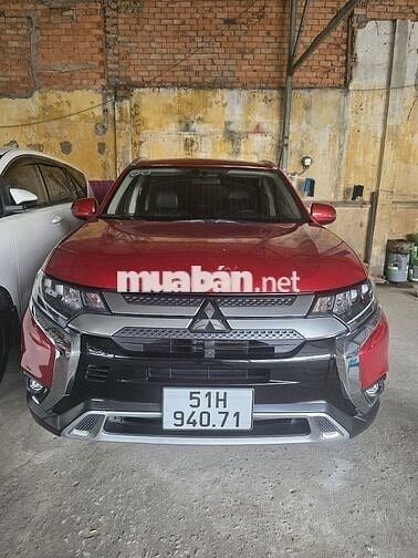 Ô tô Mitsubishi Outlander Premium 2021 đỏ
