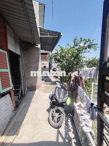 Nhà phố cấp 4. Tại Nguyễn Bình - Gần UB Huyện. Nhận nhà ngay