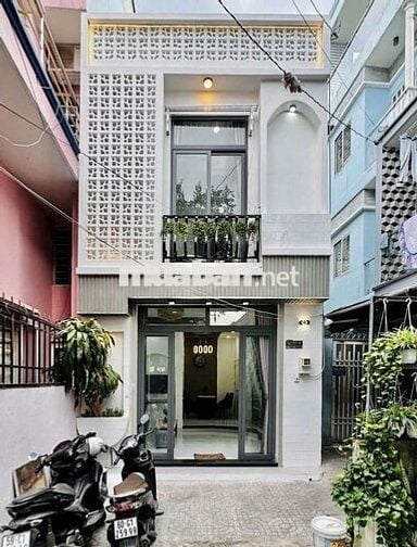 Nhà Nguyên Căn Đường Quang Trung f11 Gò Vấp 
Diện tích 5x8 Trệt Lầu