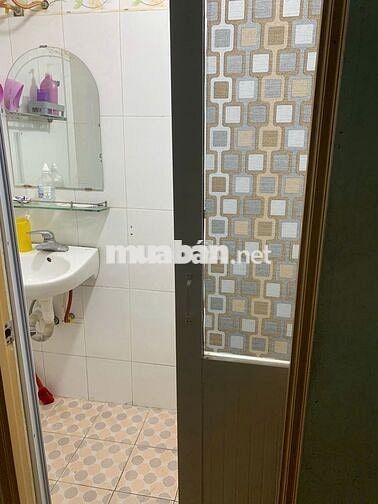 Cho thuê 1 phòng/nhà 3 tầng có 2 phòng đường Vũ Lăng