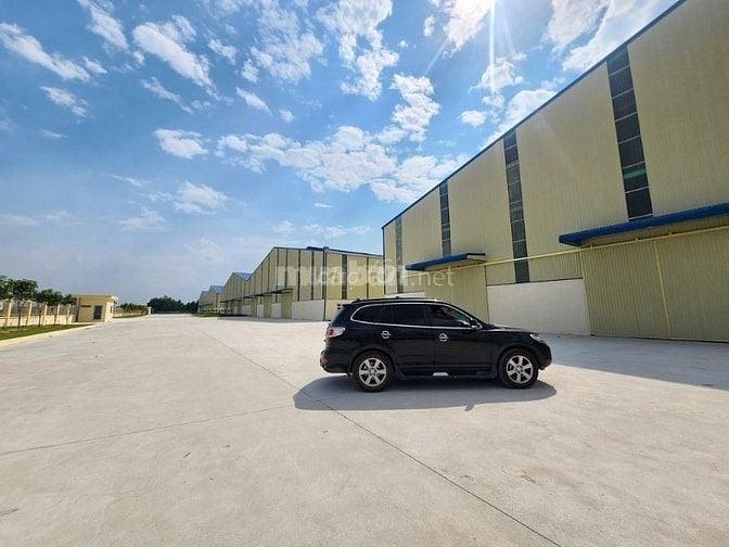Kho xưởng cho thuê khu công nghiệp , Đức Hòa , Long An , DT: 28,000m2