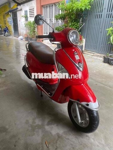 Elizabeth Fi xăng phun ngay chủ mua mới chưa bung