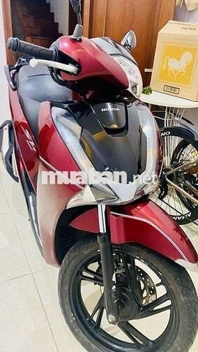 Xe máy Honda SH125i đời 2019 màu đỏ đen