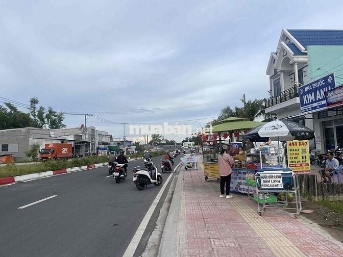Bán nền mặt tiền lộ nhựa liền kề khu công nghiệp hoàng quân cách QL54