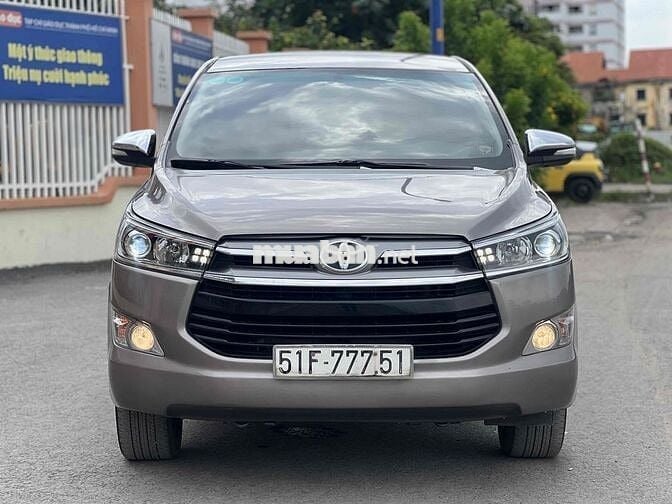 Toyota Innova 2016 2.0V - 83000 km