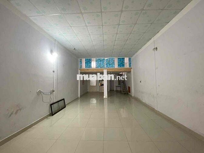 nhà hẽm 30/4 cách 100m đường oto sân oto 5x24m có gác