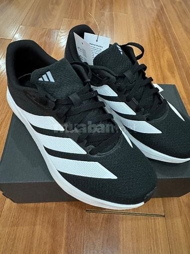 Cần pass lại giày adidas chính hãng
