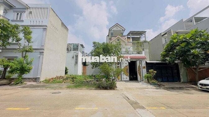 Đất mặt tiền ngay trung tâm hành Chính Dĩ An phường Dĩ An tp Dĩ An