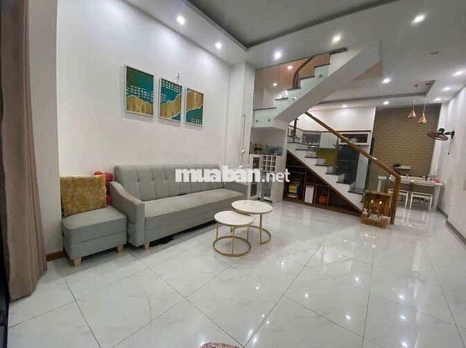 Cho thuê nhà phố 3PN full nội thất đường Nguyễn An Ninh