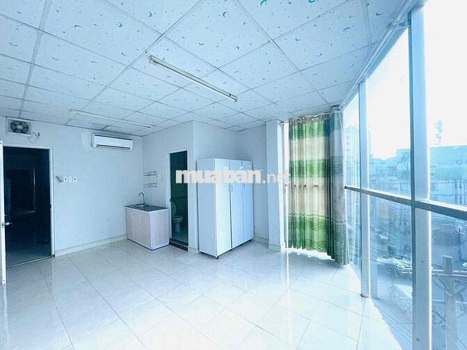 STUDIO MẶT TIỀN ĐƯỜNG ĐINH BỘ LĨNH CÁCH Q1,3 chỉ 5P ĐI XE