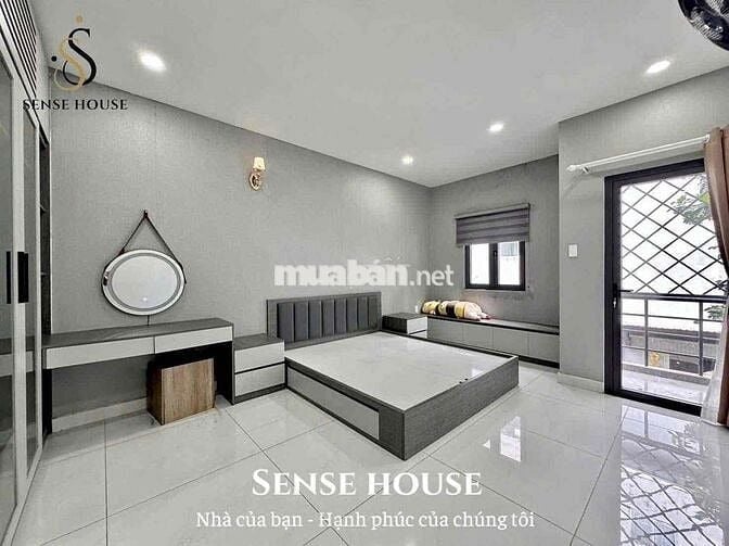 CHO THUÊ CĂN HỘ BAN CÔNG MỚI NGAY HAI BÀ TRƯNG FULL NỘI THẤT GIÁ RẺ