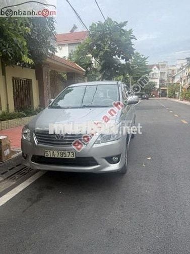 Toyota Innova 2.0E 2013