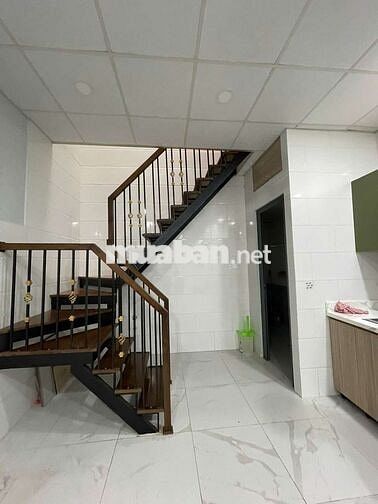 nhà NC 2PN Bến Vân Đồn gần Khánh Hội cầu Camettle đh Ng Tất Thành