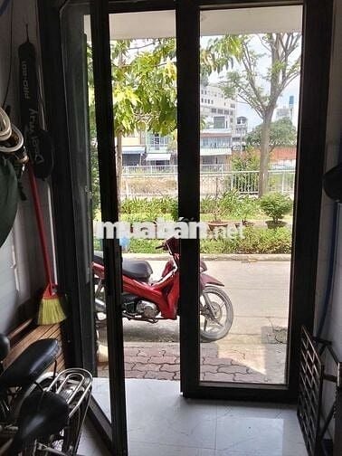 Chính chủ cần bán nhà. Môi giới hh 2%.