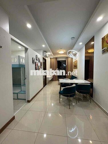 Cho thuê 2PN1WC - 10 triệu/tháng - Tầng 17 hướng Tây - Q7 Riverside