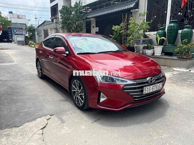 Hyundai Elantra 2019 2.0AT xe gia đình 1 chủ