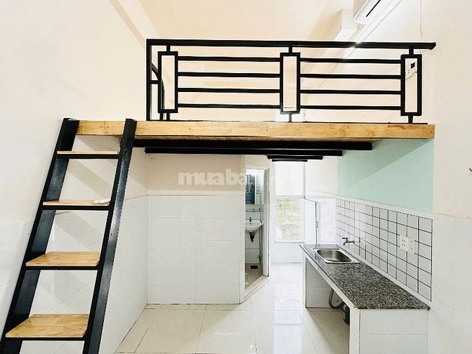 Phòng trọ sinh viên giá rẻ - Gần Sân Bay - phòng có gác cao, cửa sổ