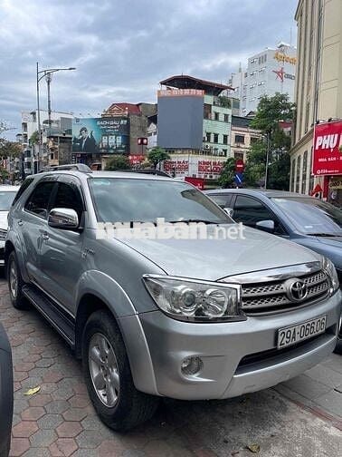 Toyota Fortuner 2010 2.7V - 170000 km