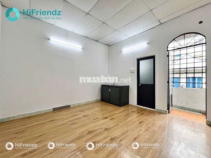 STUDIO BAN CÔNG - CỬA SỔ TRỜI  - NGAY NGÃ TƯ HÀNG XANH