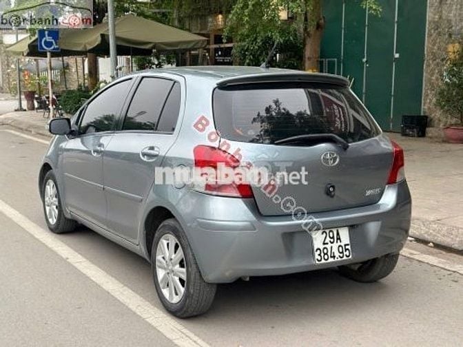 Toyota Yaris 1.5 AT 2011