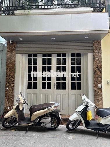 Phạm Ngọc Thạch - 40m2 - Mt 3,5m - oto đỗ cửa - 15tỷ