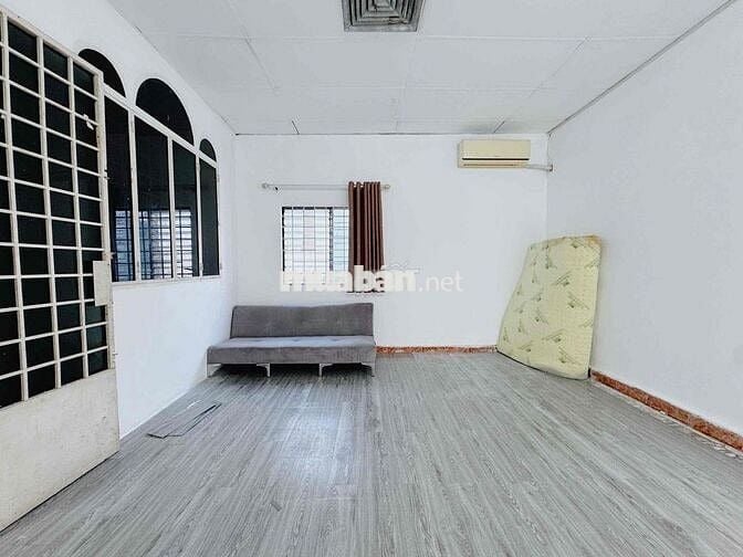 Cho thuê gấp căn hộ trung tâm phú nhuận 2phòng ngủ bancon tách bếp gia