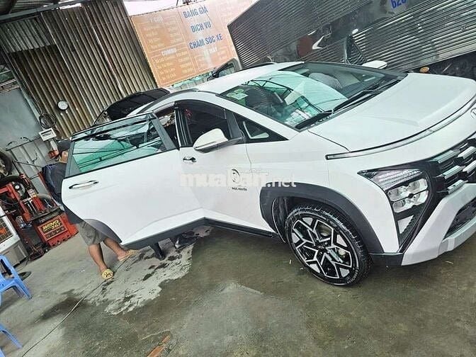 Cần bán xe 7 Chỗ HYUNDAI như trong hình