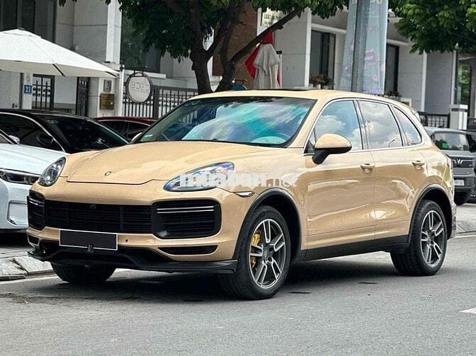 Porsche Cayenne 2011  - 11000 km