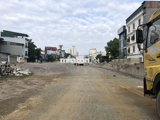 Bán đất tại Định Công, 25 tỷ, 98 m2, gần đường vành đai 2.5