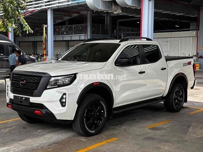 Nissan Navara 2022 Pro-4X 2.3 AT 4WD - 21000 km