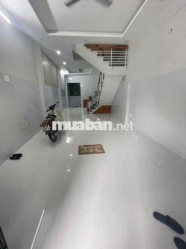 Nhà Mới Đẹp(4x15m) Nguyễn Sơn 3Lầu 4pN 3VS sẳn 4máy lạnh