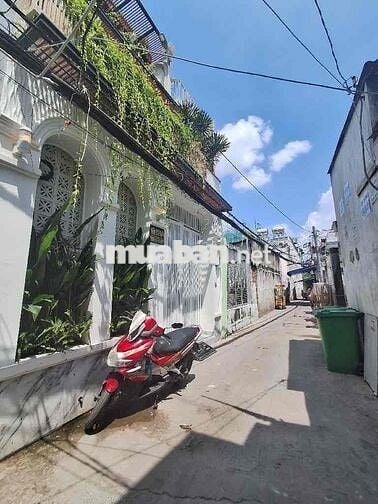 QUẬN 7- NHÀ PHỐ HIỆN ĐẠI FULL NỘI THẤT XỊN - 3 TẦNG 4PN - 5.5M x 15M