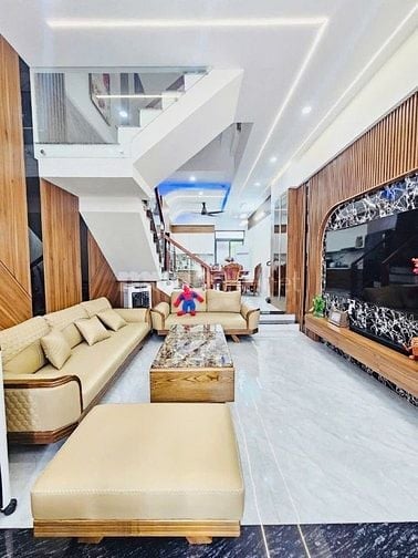 BÁN NHÀ ĐẸP CHÍNH CHỦ - DT 60m2- GIÁ 2,63 TỶ - NGÔ QUYỂN - Q10 