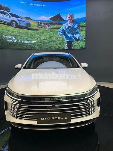 BYD Seal 5 Super Hybrid trả trước từ 166tr, xe sẵn